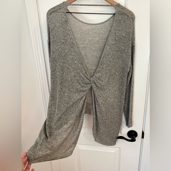 Express, oversized relaxed fit, reversible sweater - Picture 2 of 4